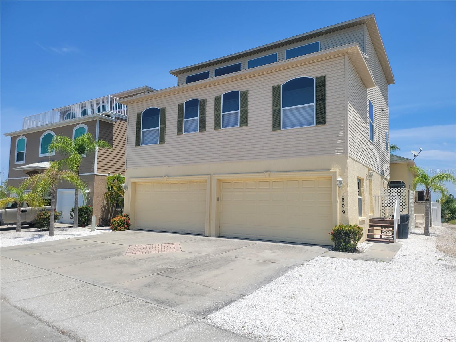 1209 APOLLO BEACH BLVD, APOLLO BEACH, FL, 33572