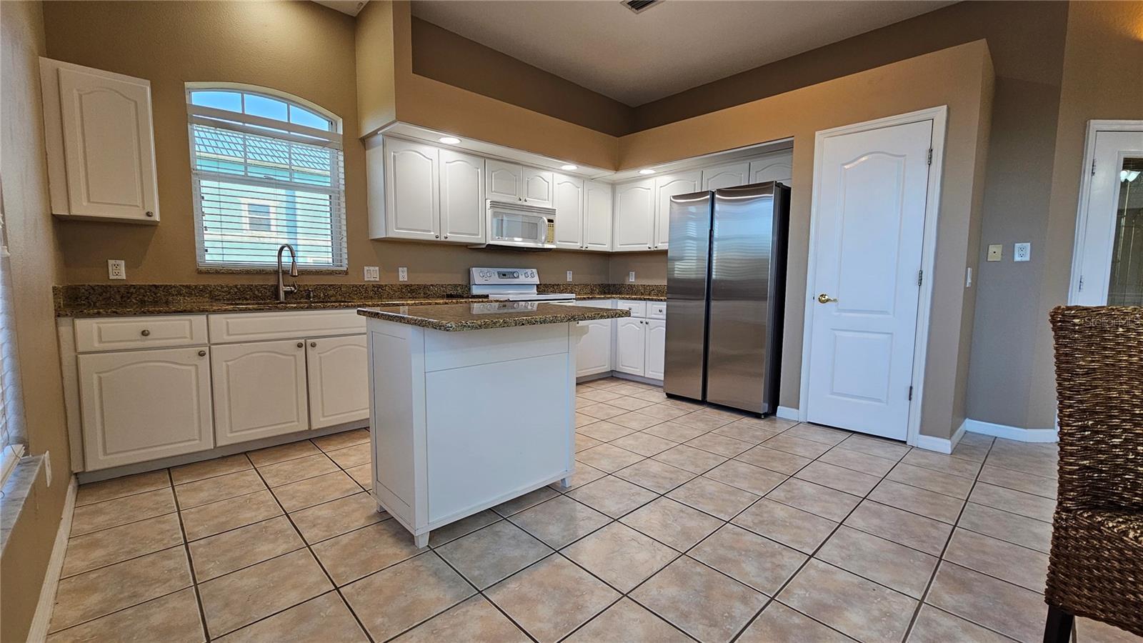 1209 APOLLO BEACH BLVD, APOLLO BEACH, FL, 33572