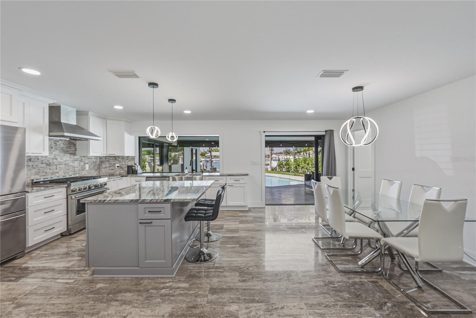 4201 37TH ST S, ST PETERSBURG, FL, 33711