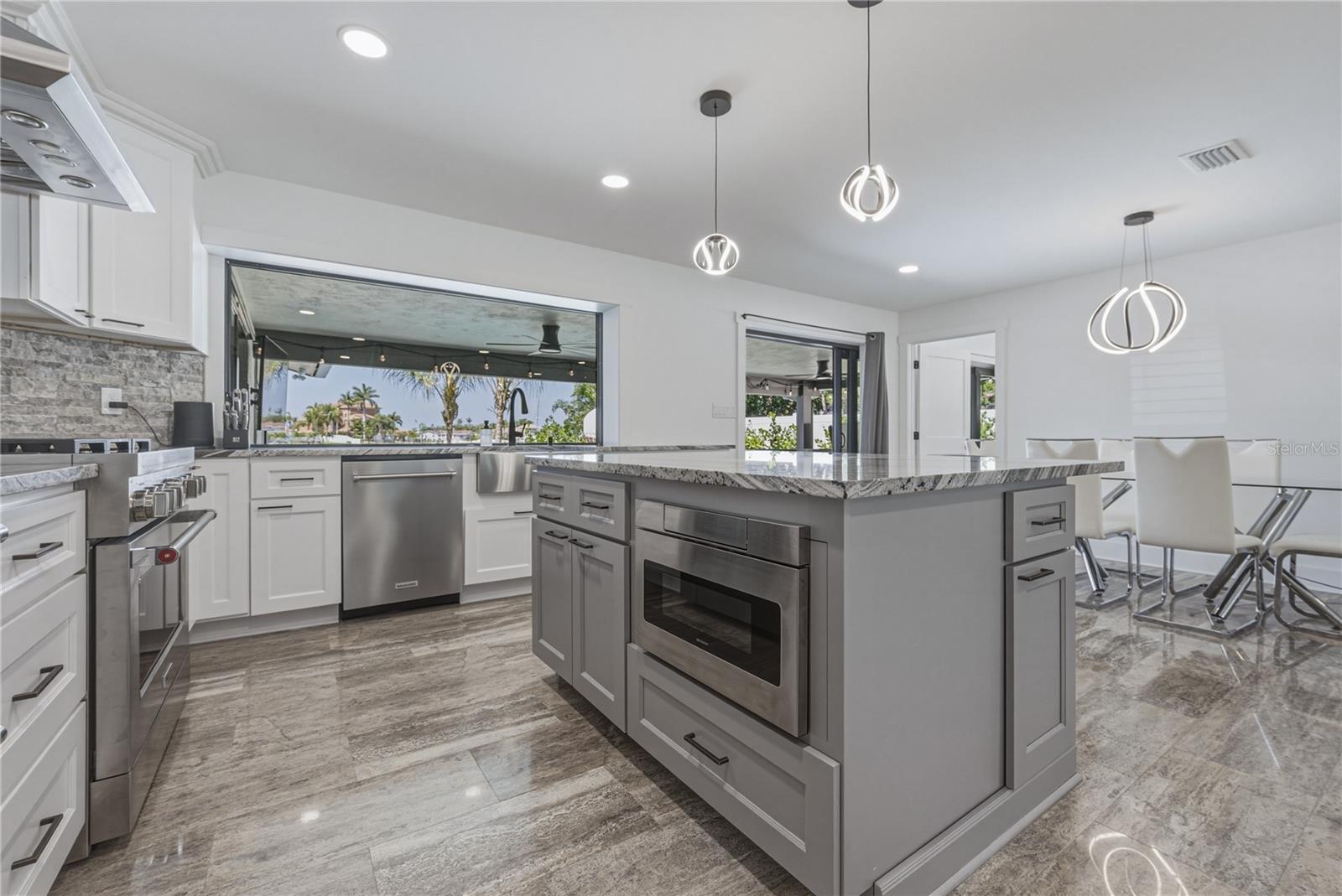 4201 37TH ST S, ST PETERSBURG, FL, 33711