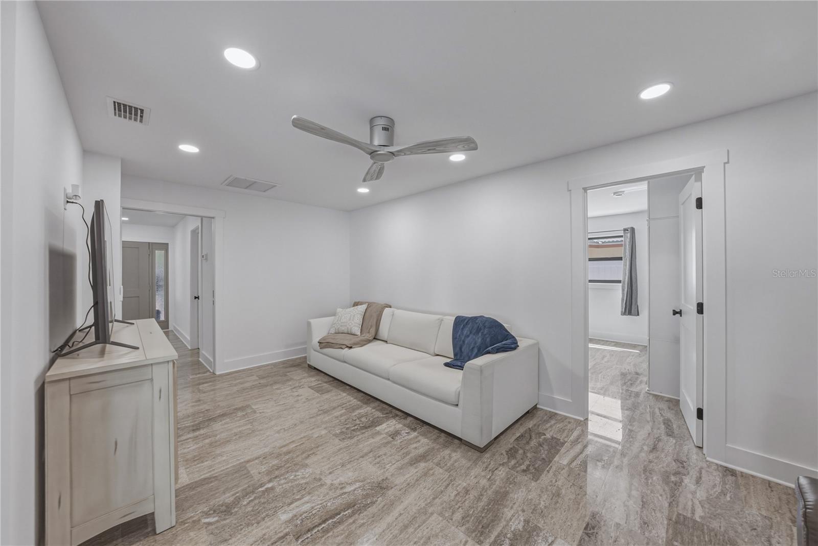 4201 37TH ST S, ST PETERSBURG, FL, 33711