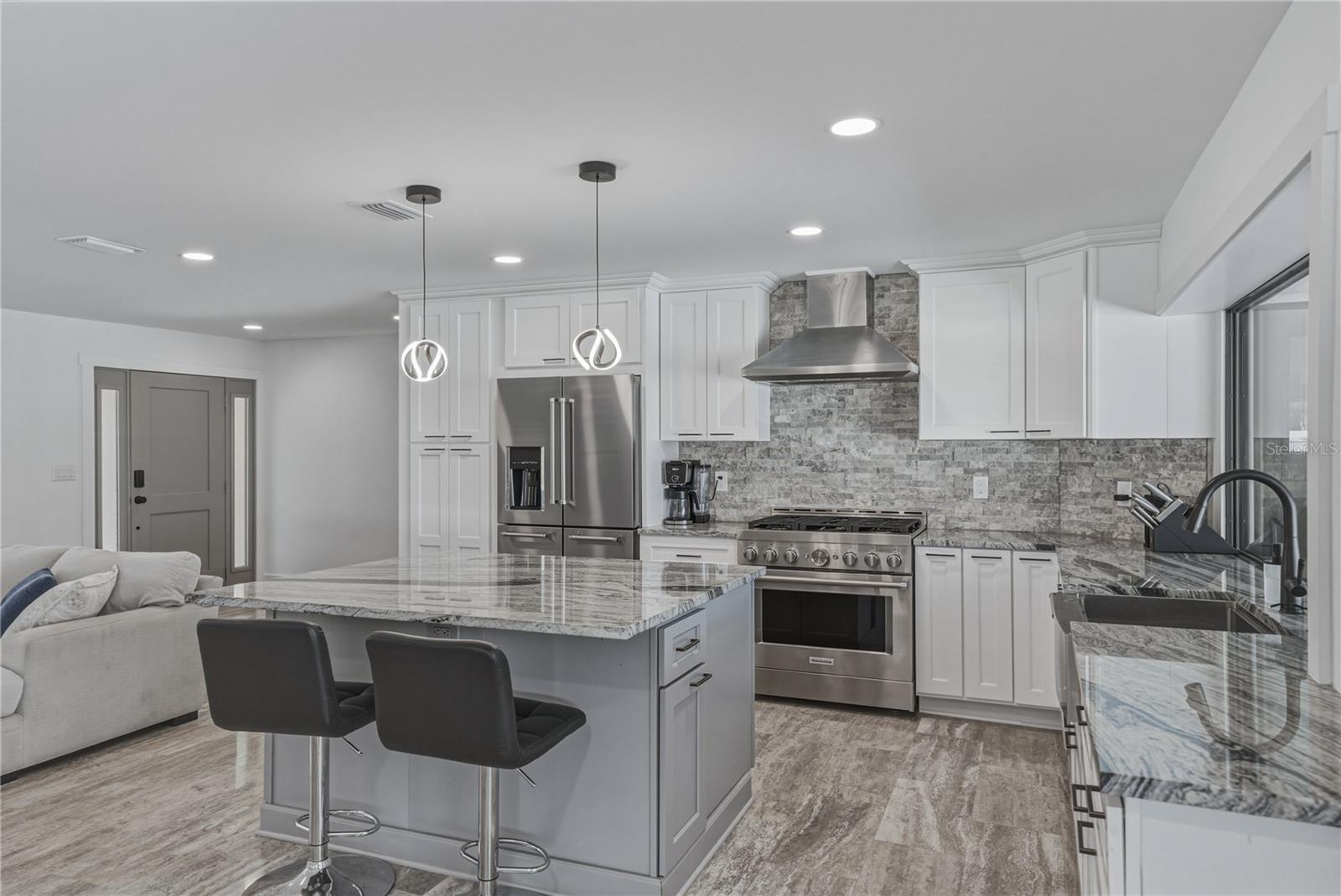 4201 37TH ST S, ST PETERSBURG, FL, 33711