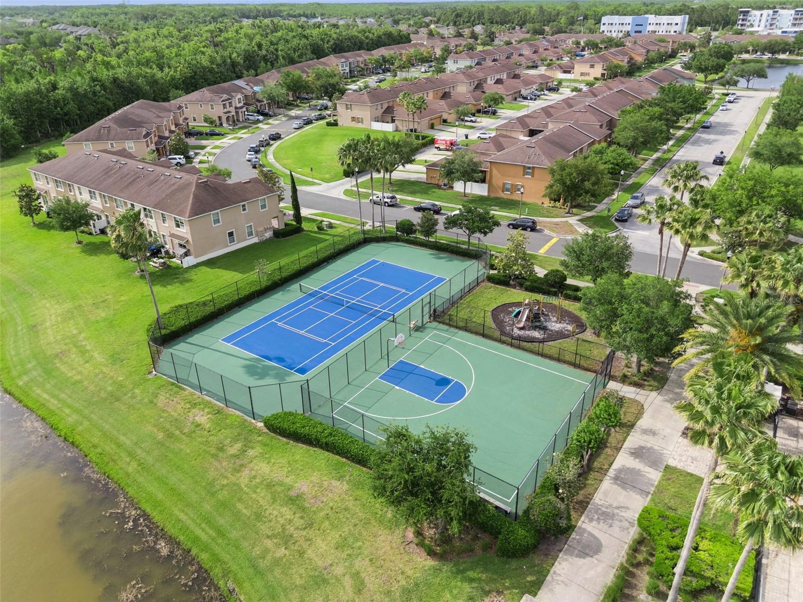 10882 SAVANNAH LANDING CIR, ORLANDO, FL, 32832