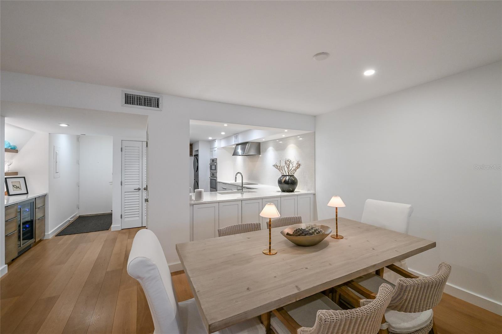 988 BLVD OF THE ARTS #1710, SARASOTA, FL, 34236