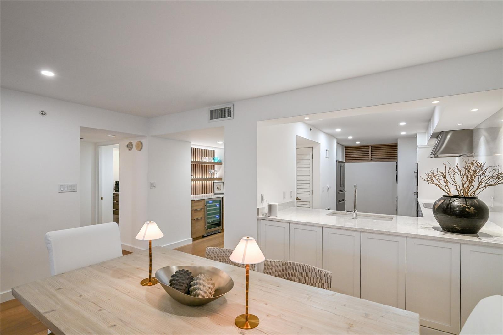 988 BLVD OF THE ARTS #1710, SARASOTA, FL, 34236