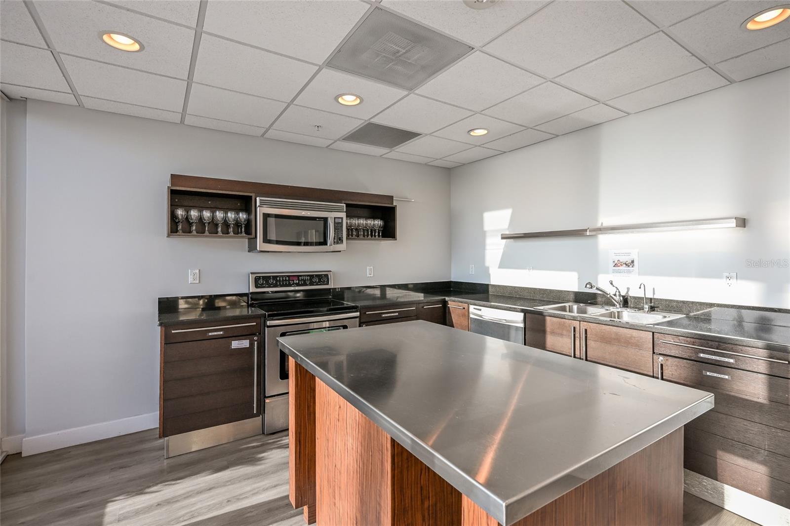 988 BLVD OF THE ARTS #1710, SARASOTA, FL, 34236