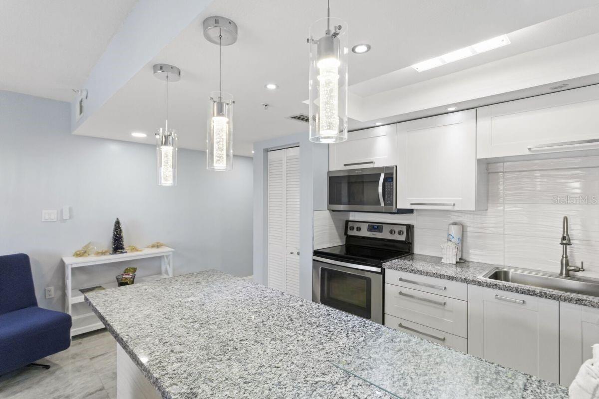 50 GULF BLVD #206, INDIAN ROCKS BEACH, FL, 33785