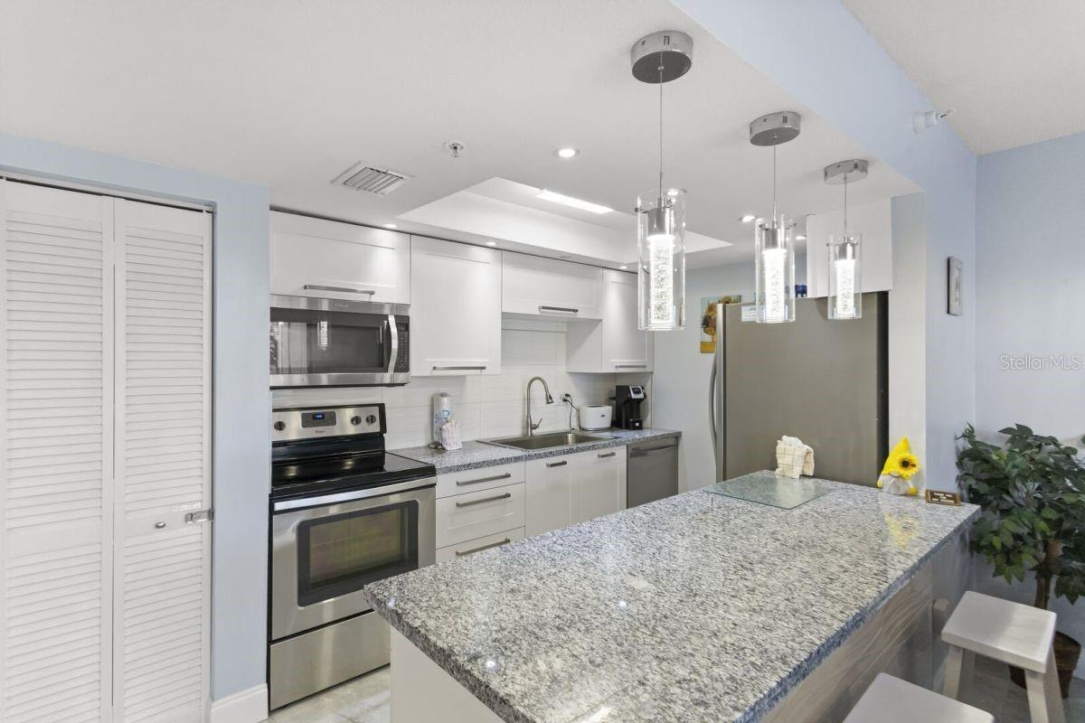 50 GULF BLVD #206, INDIAN ROCKS BEACH, FL, 33785