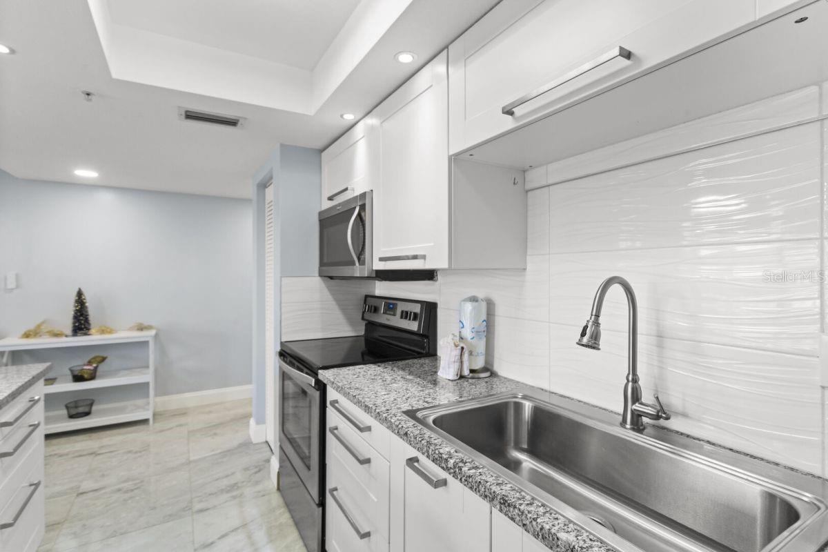 50 GULF BLVD #206, INDIAN ROCKS BEACH, FL, 33785