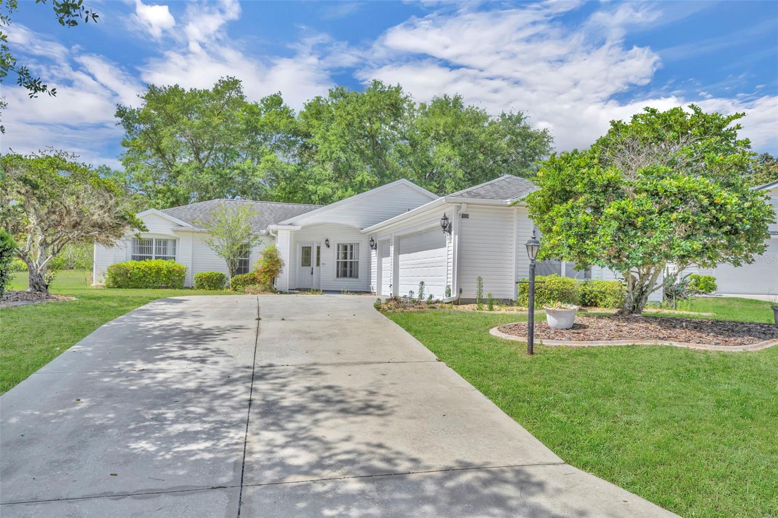 4936 SAWGRASS LAKE CIR, LEESBURG, FL, 34748