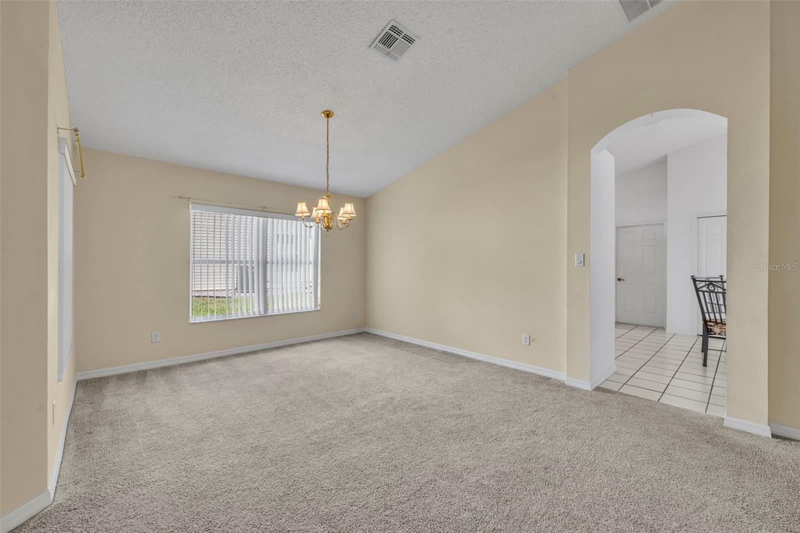 4936 SAWGRASS LAKE CIR, LEESBURG, FL, 34748