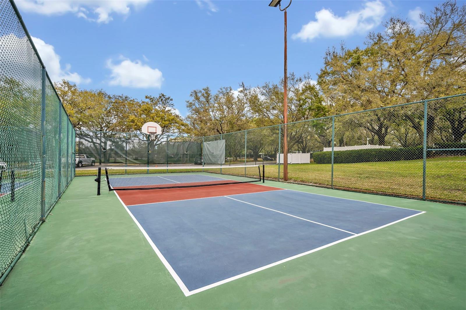 4936 SAWGRASS LAKE CIR, LEESBURG, FL, 34748