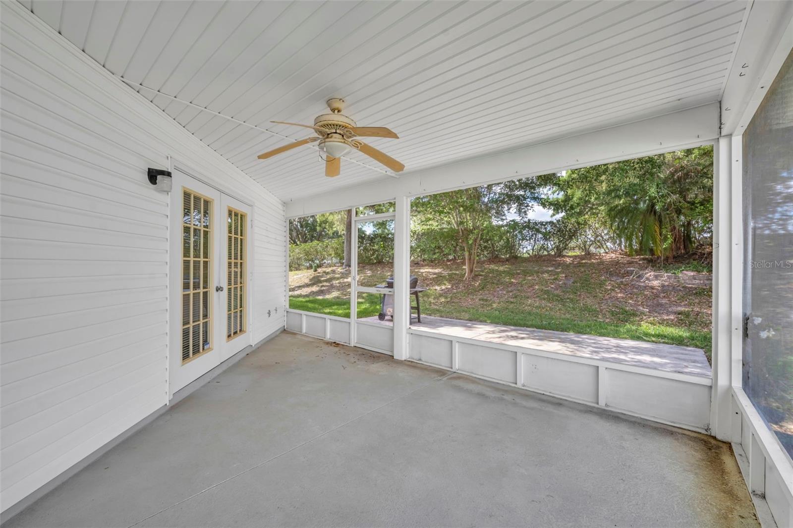 4936 SAWGRASS LAKE CIR, LEESBURG, FL, 34748