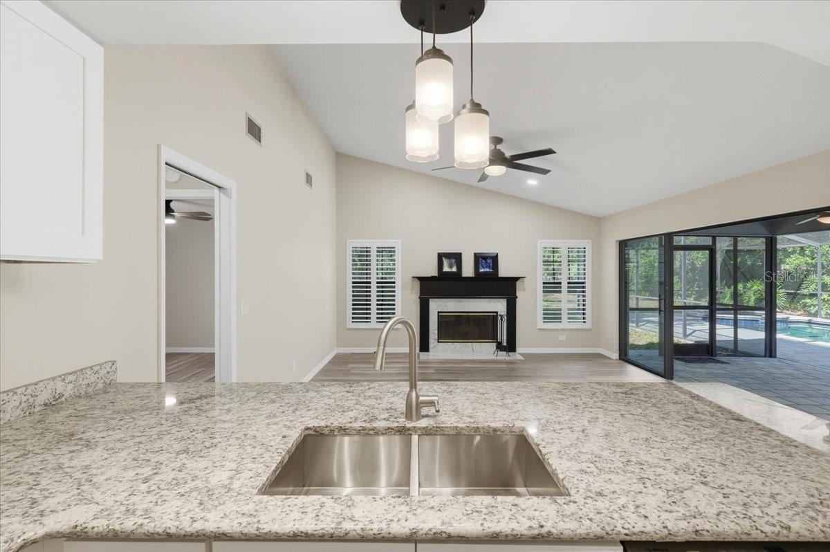 2800 HAMMOCK DR, PLANT CITY, FL, 33566