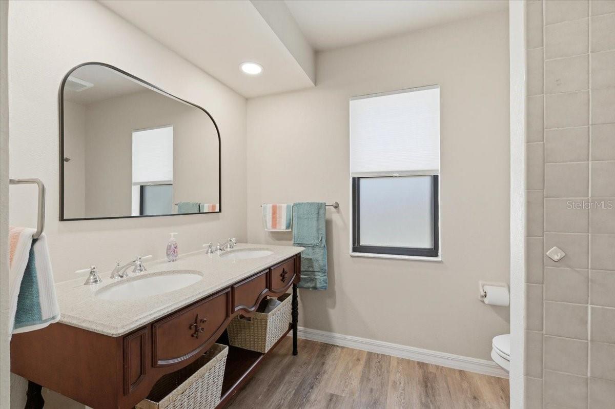 2800 HAMMOCK DR, PLANT CITY, FL, 33566