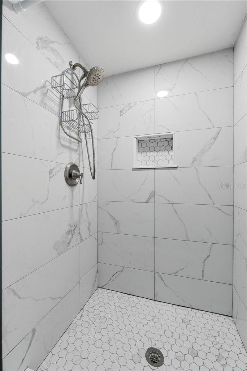 2800 HAMMOCK DR, PLANT CITY, FL, 33566