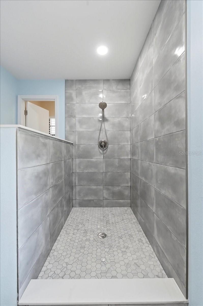 2800 HAMMOCK DR, PLANT CITY, FL, 33566