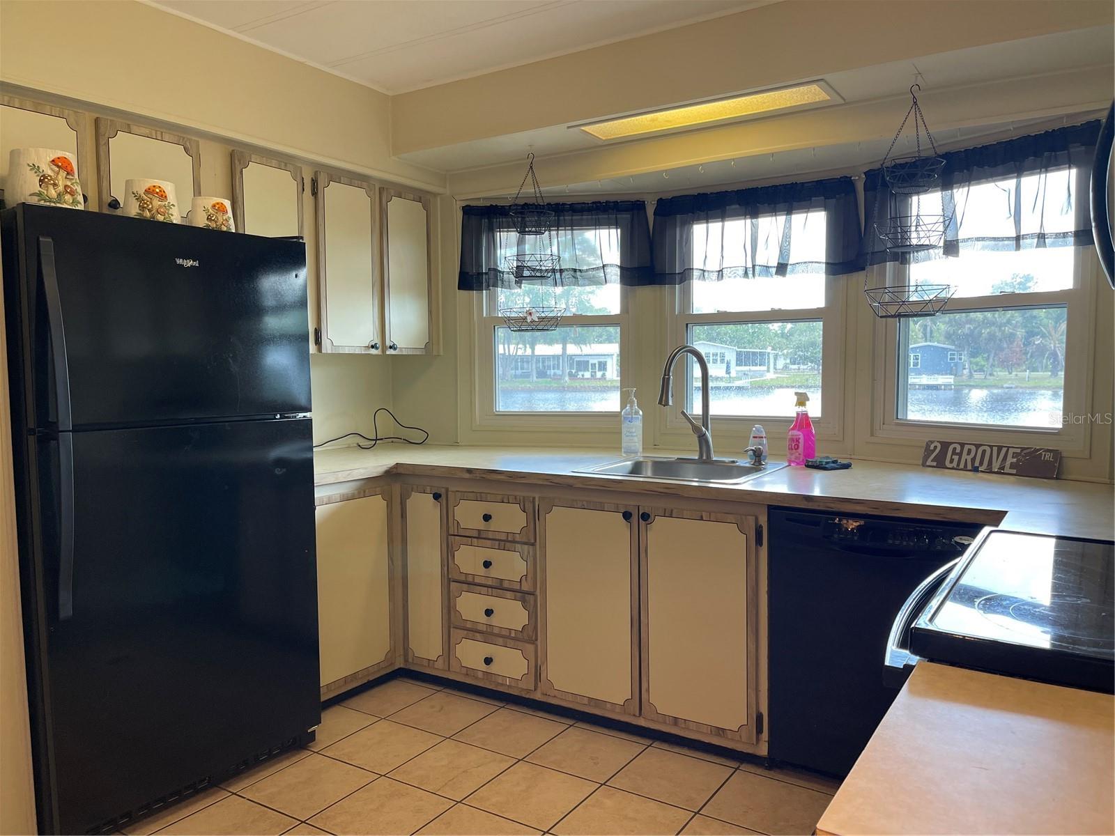 2 GROVE TRAIL, WILDWOOD, FL, 34785