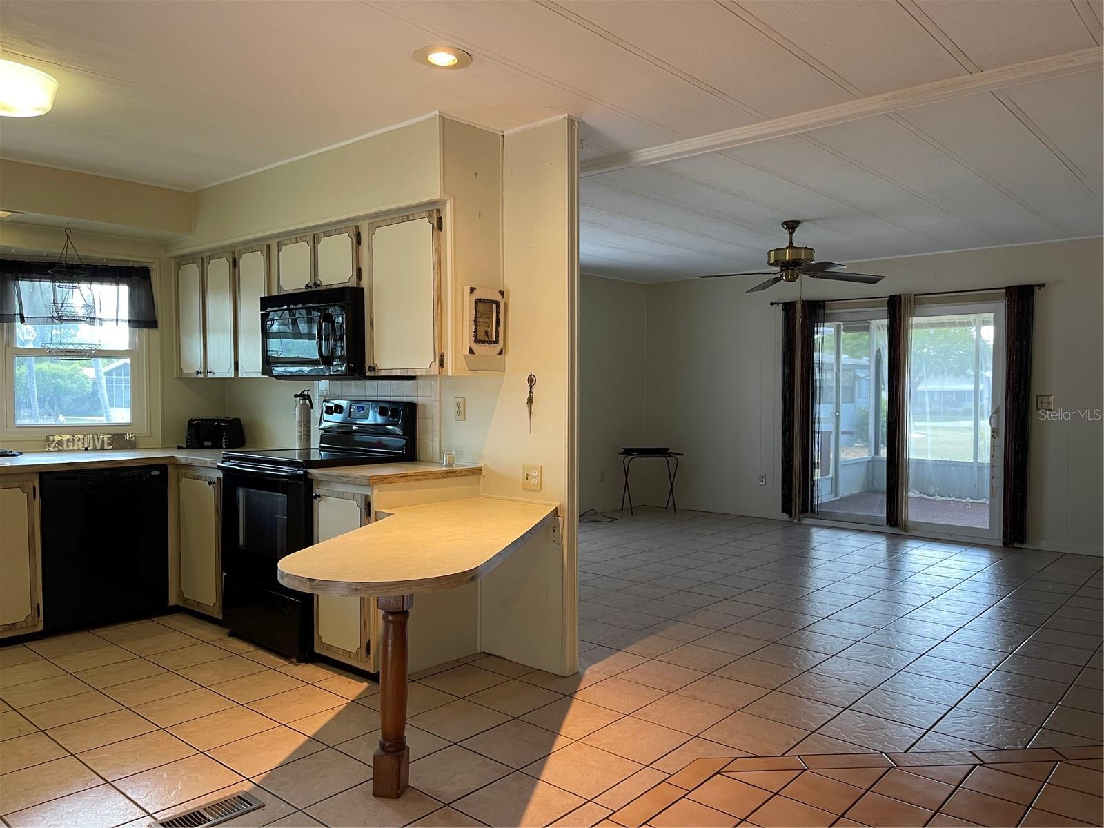 2 GROVE TRAIL, WILDWOOD, FL, 34785