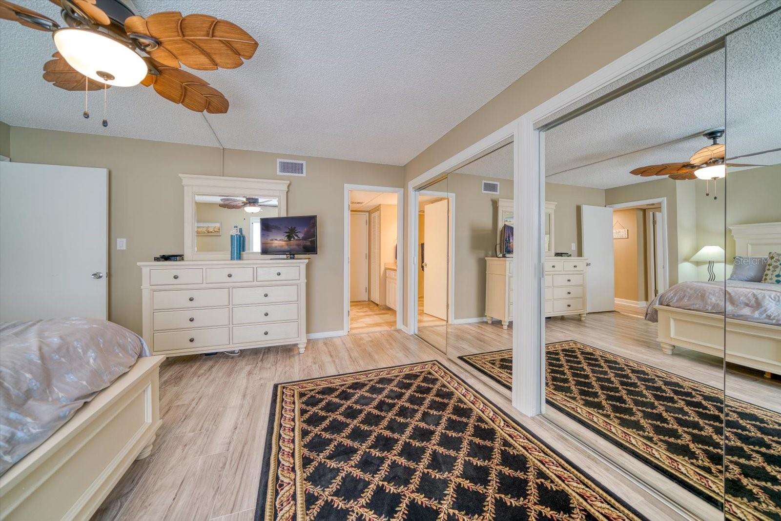 450 S GULFVIEW BLVD #704, CLEARWATER BEACH, FL, 33767