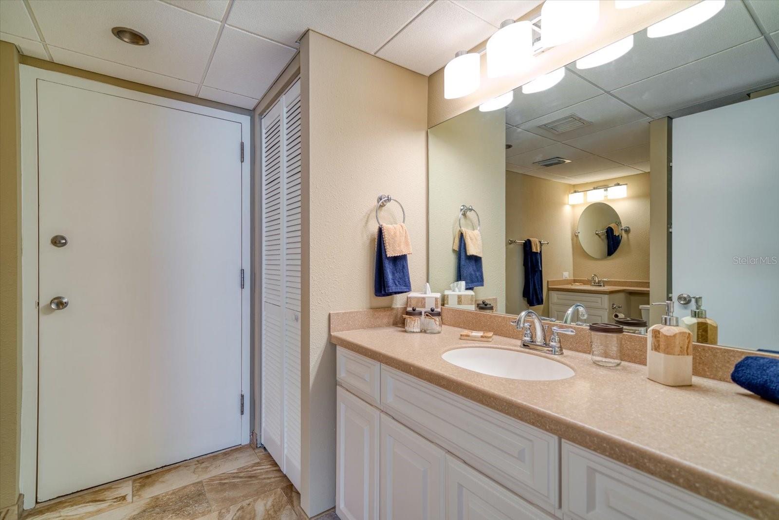 450 S GULFVIEW BLVD #704, CLEARWATER BEACH, FL, 33767