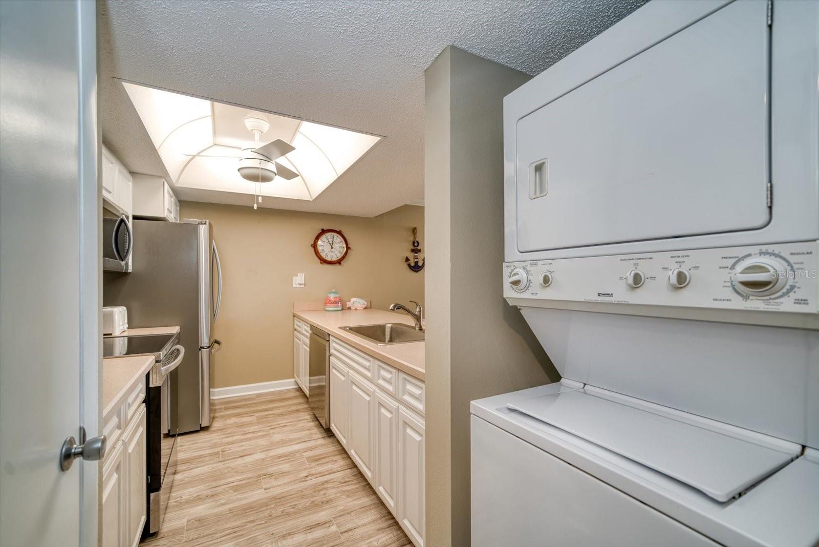 450 S GULFVIEW BLVD #704, CLEARWATER BEACH, FL, 33767