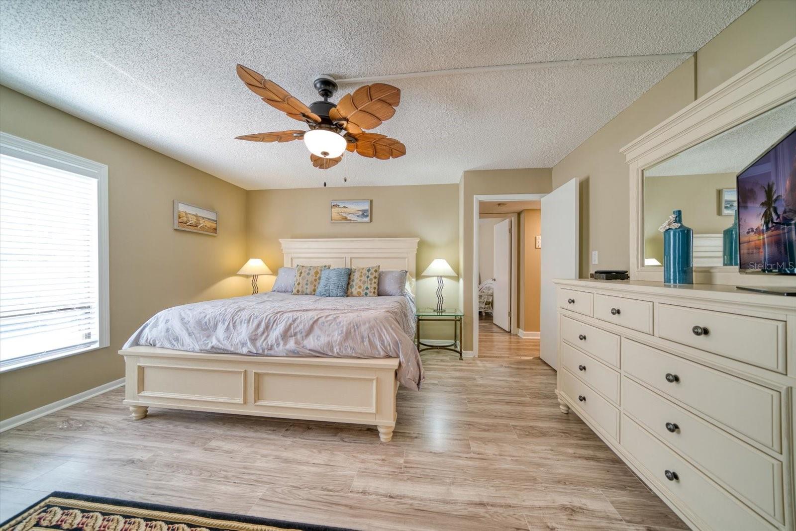 450 S GULFVIEW BLVD #704, CLEARWATER BEACH, FL, 33767