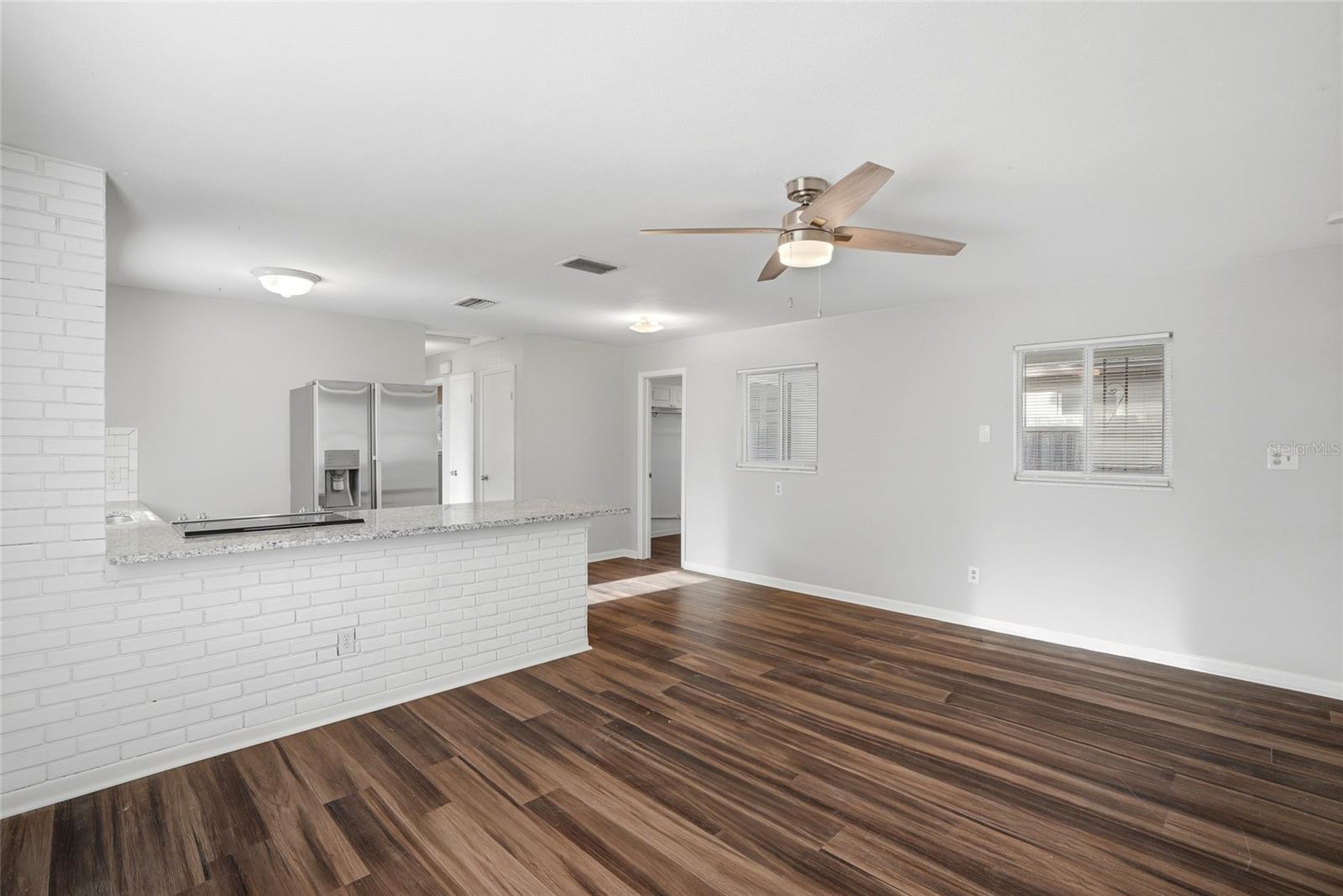 5211 7TH AVE N, ST PETERSBURG, FL, 33710