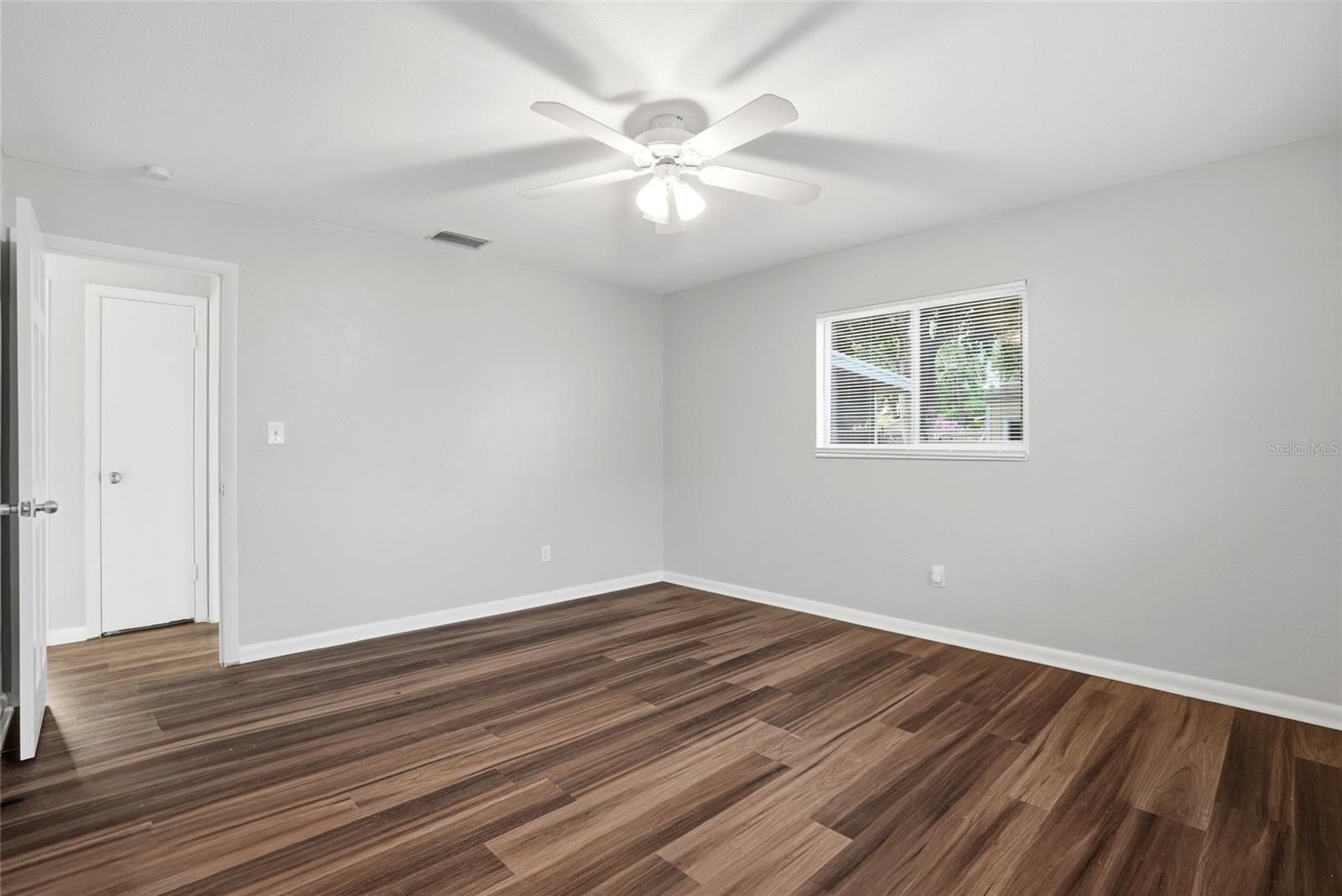 5211 7TH AVE N, ST PETERSBURG, FL, 33710