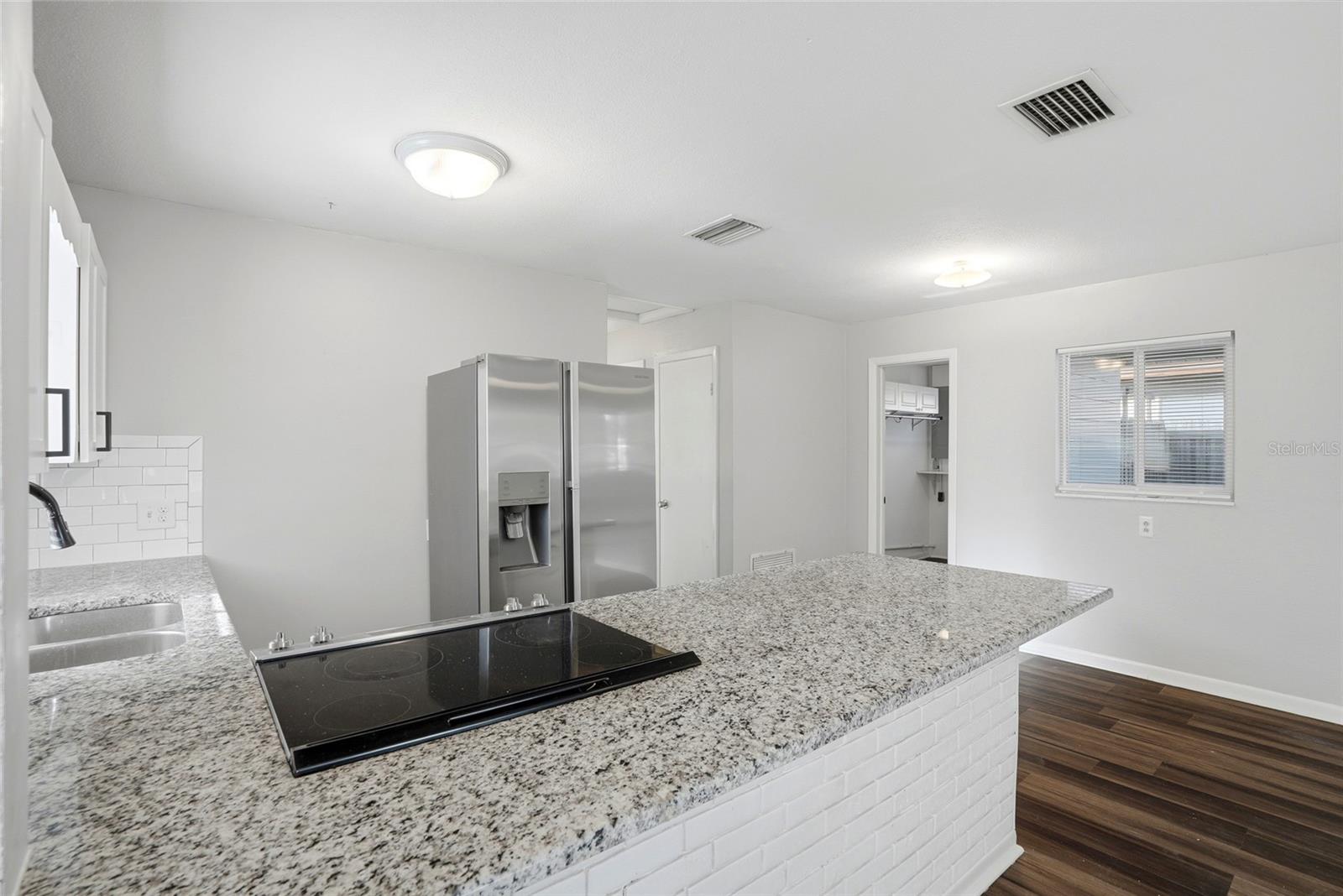 5211 7TH AVE N, ST PETERSBURG, FL, 33710