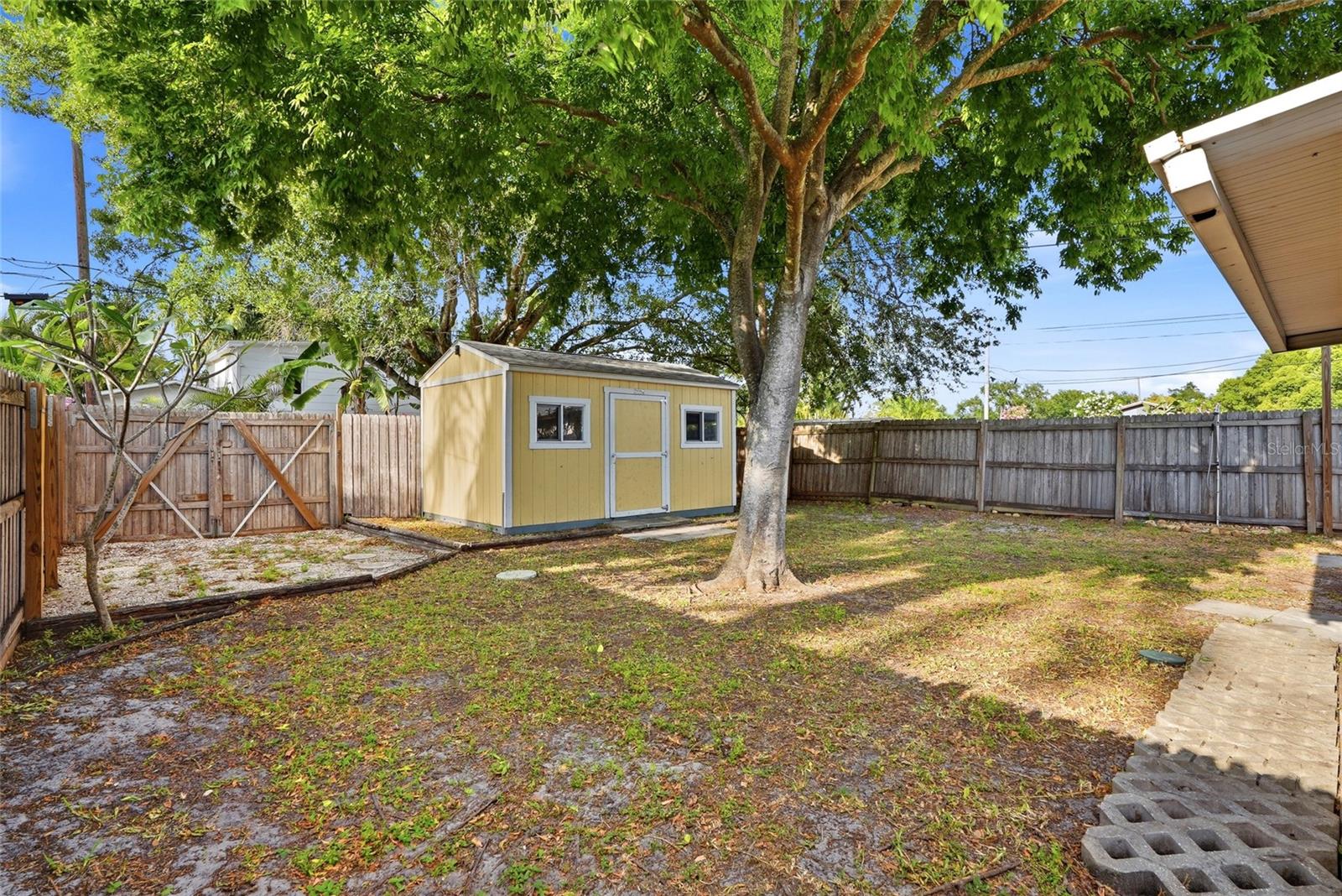 5211 7TH AVE N, ST PETERSBURG, FL, 33710