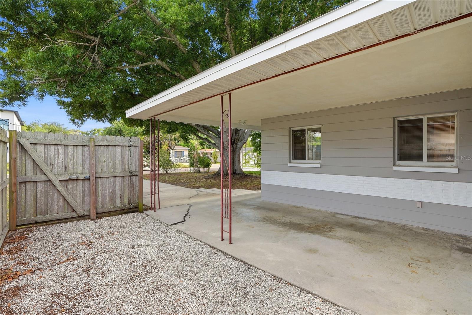 5211 7TH AVE N, ST PETERSBURG, FL, 33710