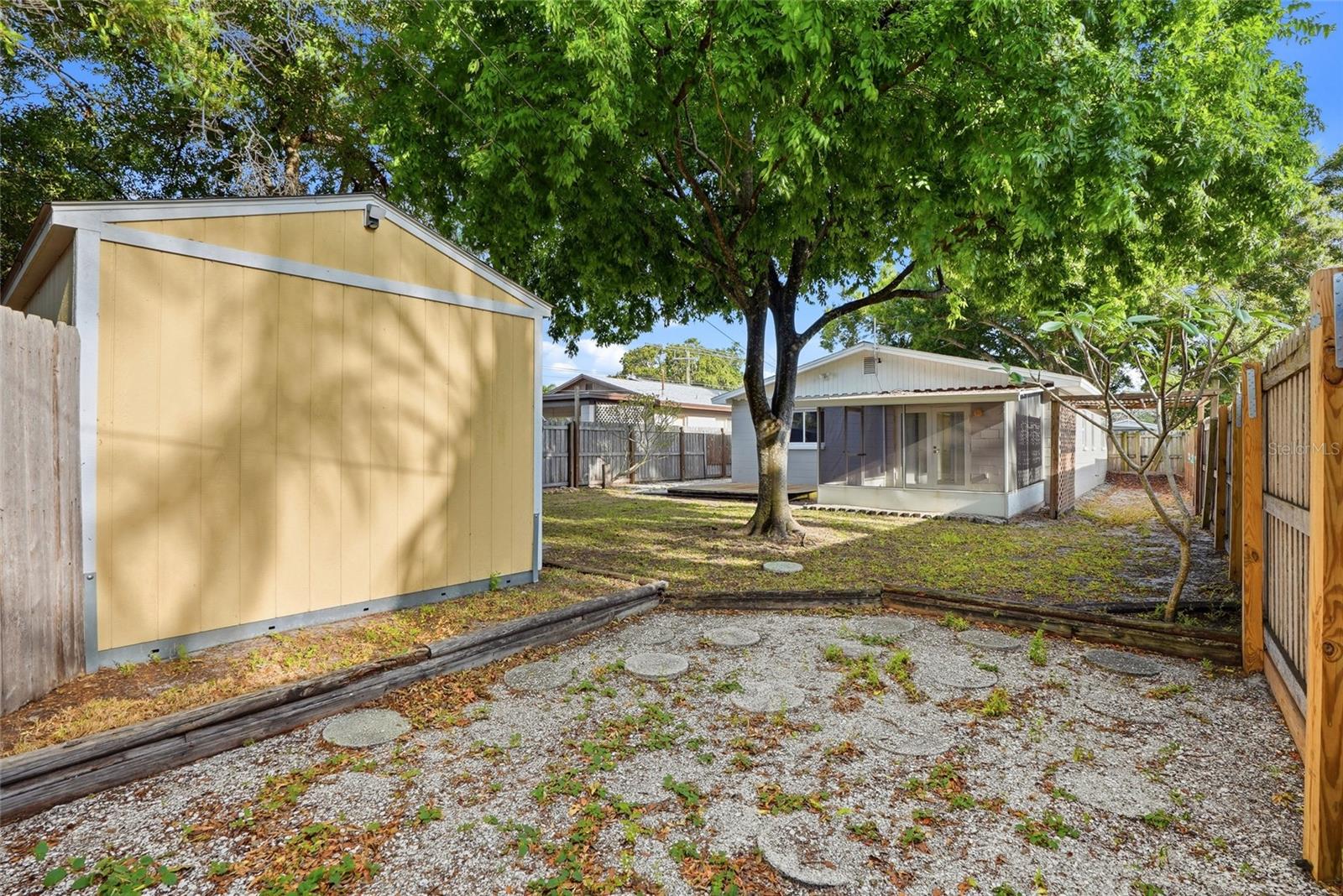 5211 7TH AVE N, ST PETERSBURG, FL, 33710