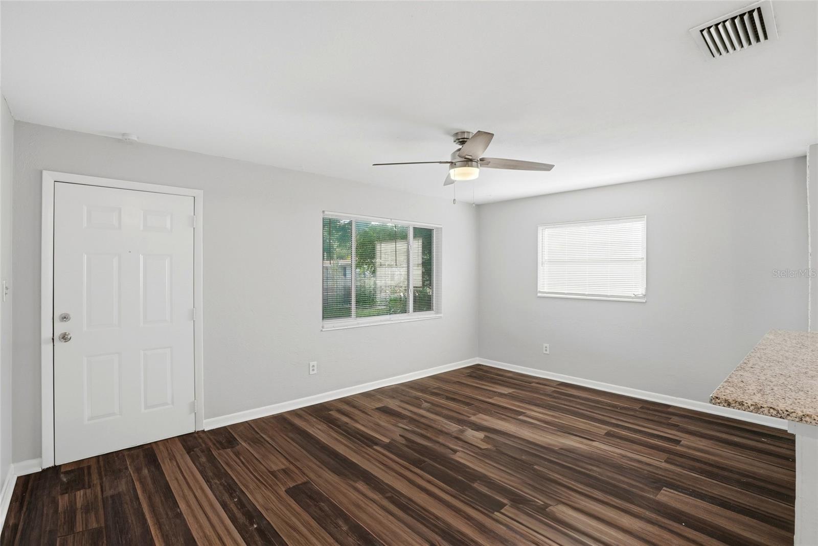 5211 7TH AVE N, ST PETERSBURG, FL, 33710