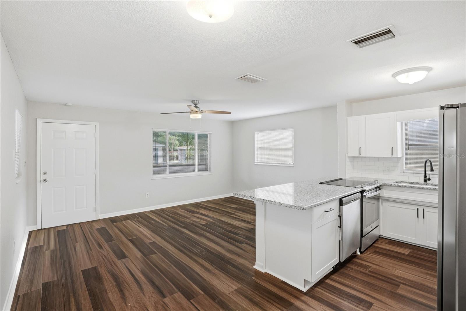 5211 7TH AVE N, ST PETERSBURG, FL, 33710