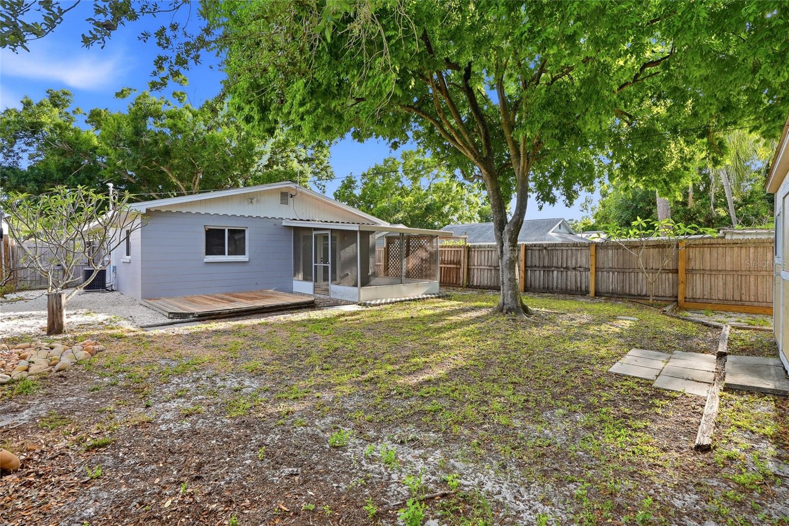 5211 7TH AVE N, ST PETERSBURG, FL, 33710