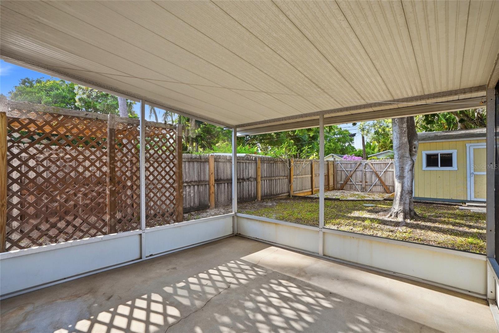 5211 7TH AVE N, ST PETERSBURG, FL, 33710
