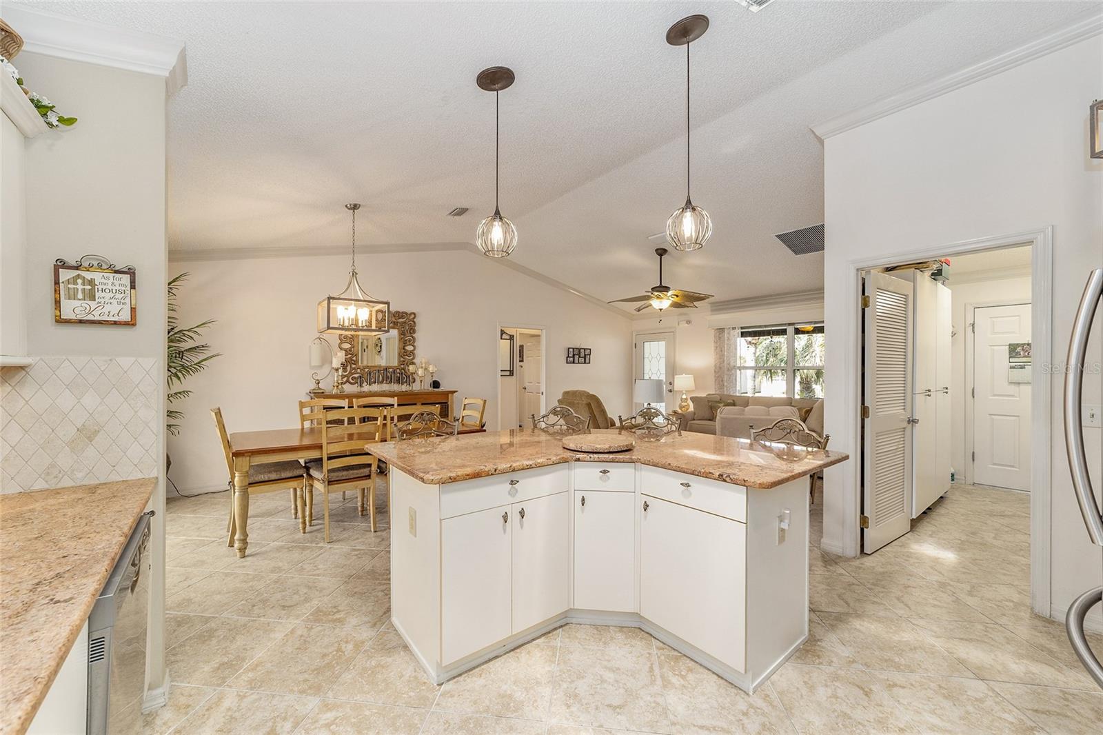 935 KENOVA AVE, THE VILLAGES, FL, 32162