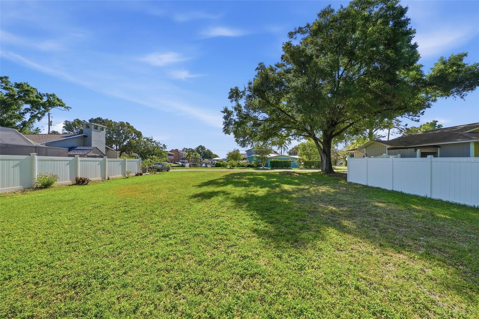 10 FRESHWATER DR, PALM HARBOR, FL, 34684