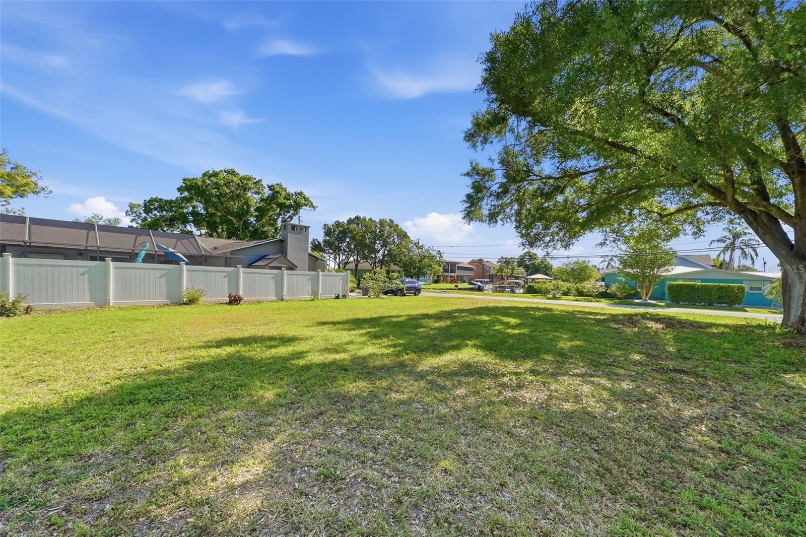 10 FRESHWATER DR, PALM HARBOR, FL, 34684