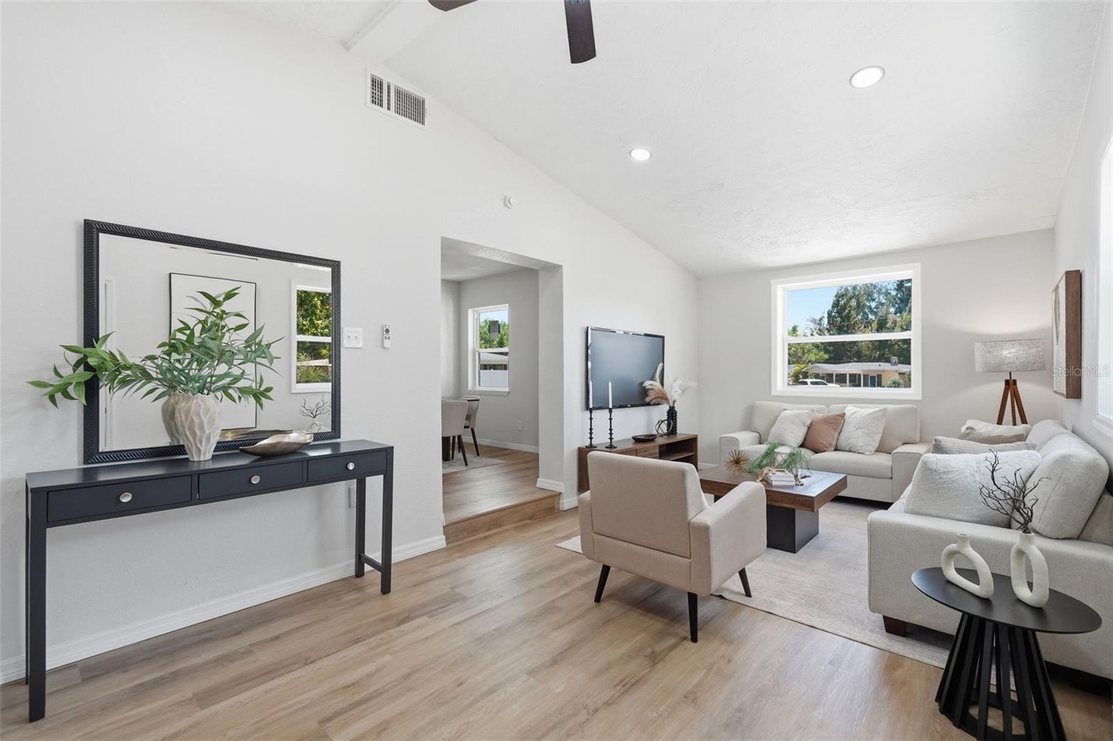 1601 STEVENSONS DR, CLEARWATER, FL, 33755