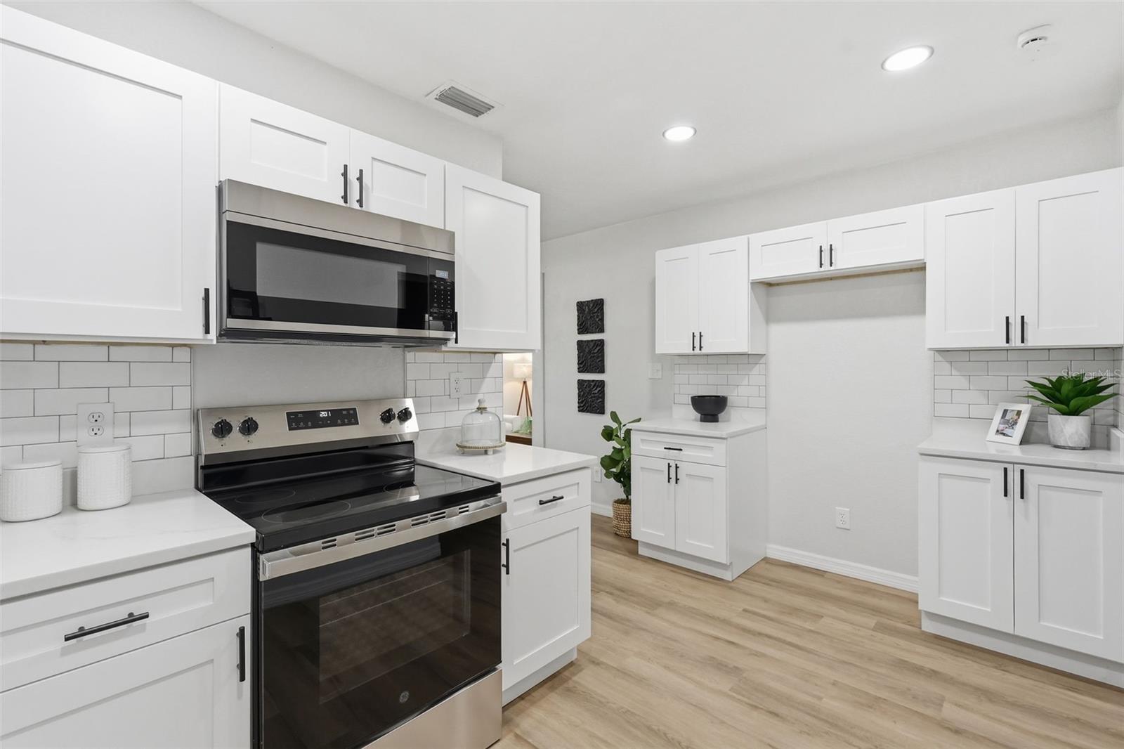 1601 STEVENSONS DR, CLEARWATER, FL, 33755