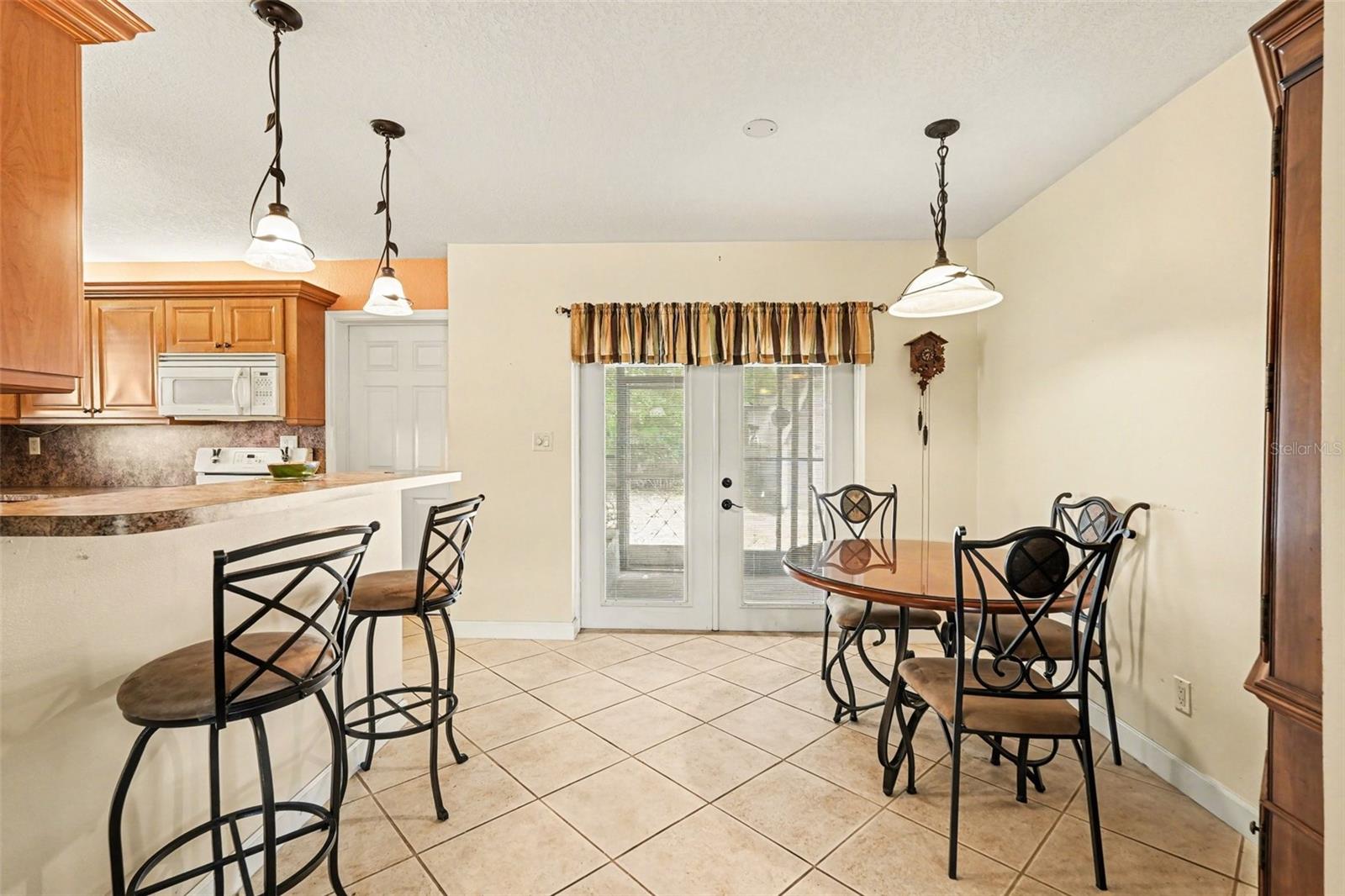 7815 N WOODLYNNE AVE, TAMPA, FL, 33614