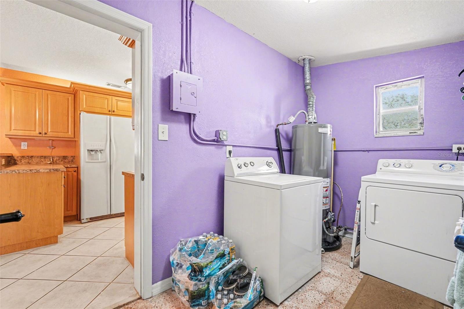 7815 N WOODLYNNE AVE, TAMPA, FL, 33614