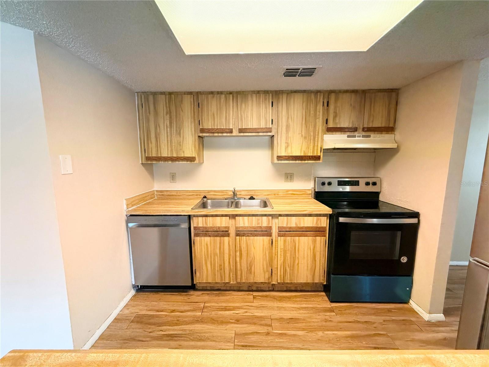 129 CAMPHOR CIR #F, OLDSMAR, FL, 34677