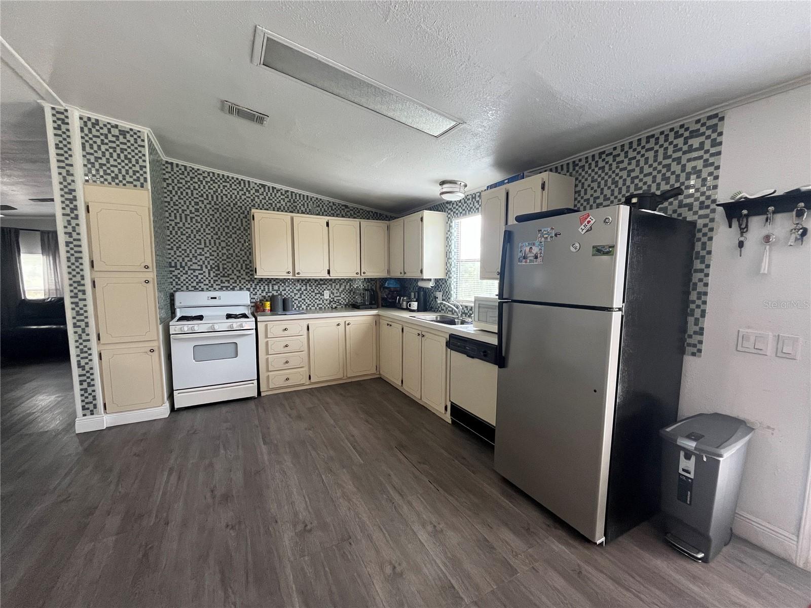 10780 STATE ROAD 60 E, LAKE WALES, FL, 33898