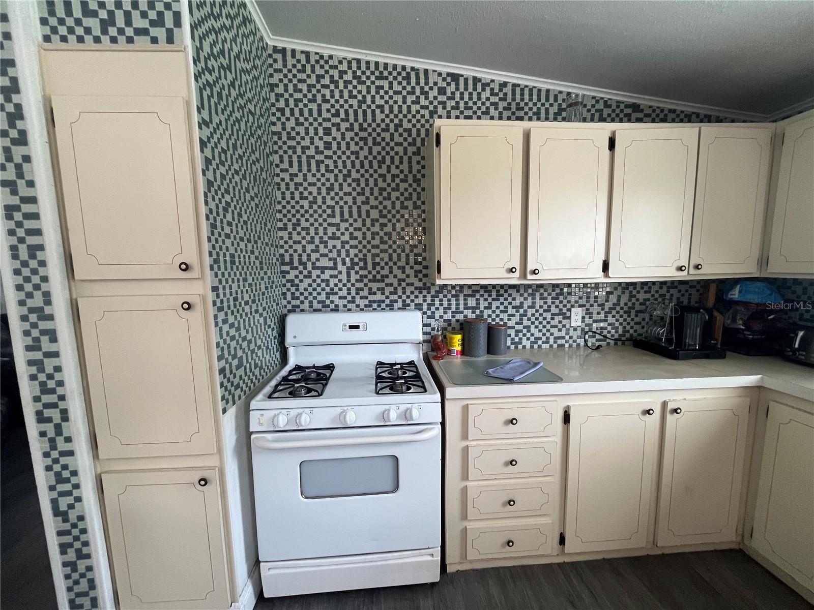 10780 STATE ROAD 60 E, LAKE WALES, FL, 33898