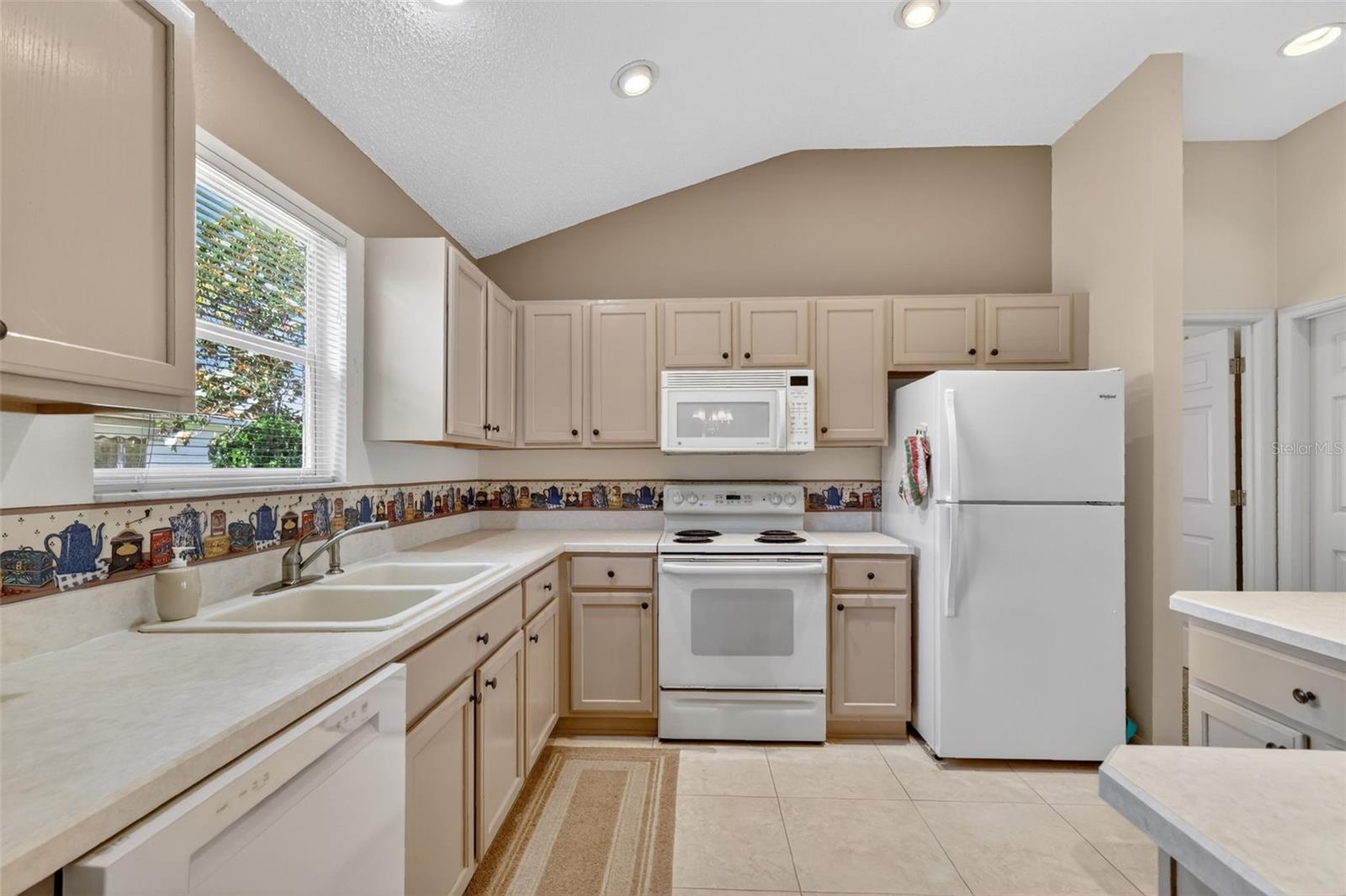 2430 MERIDA CIR, THE VILLAGES, FL, 32162