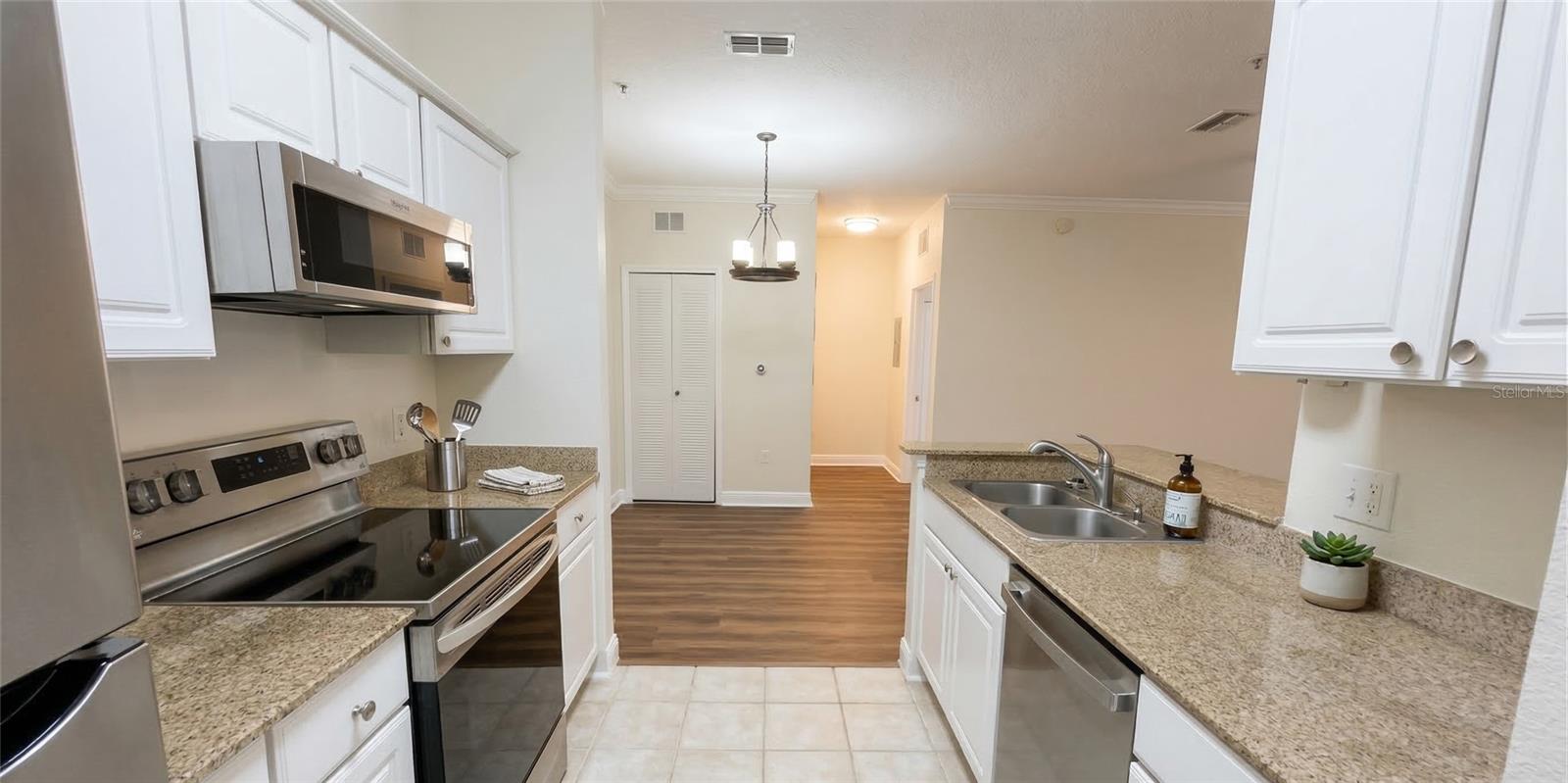 430 SOUTHERN PECAN CIR #101, WINTER GARDEN, FL, 34787