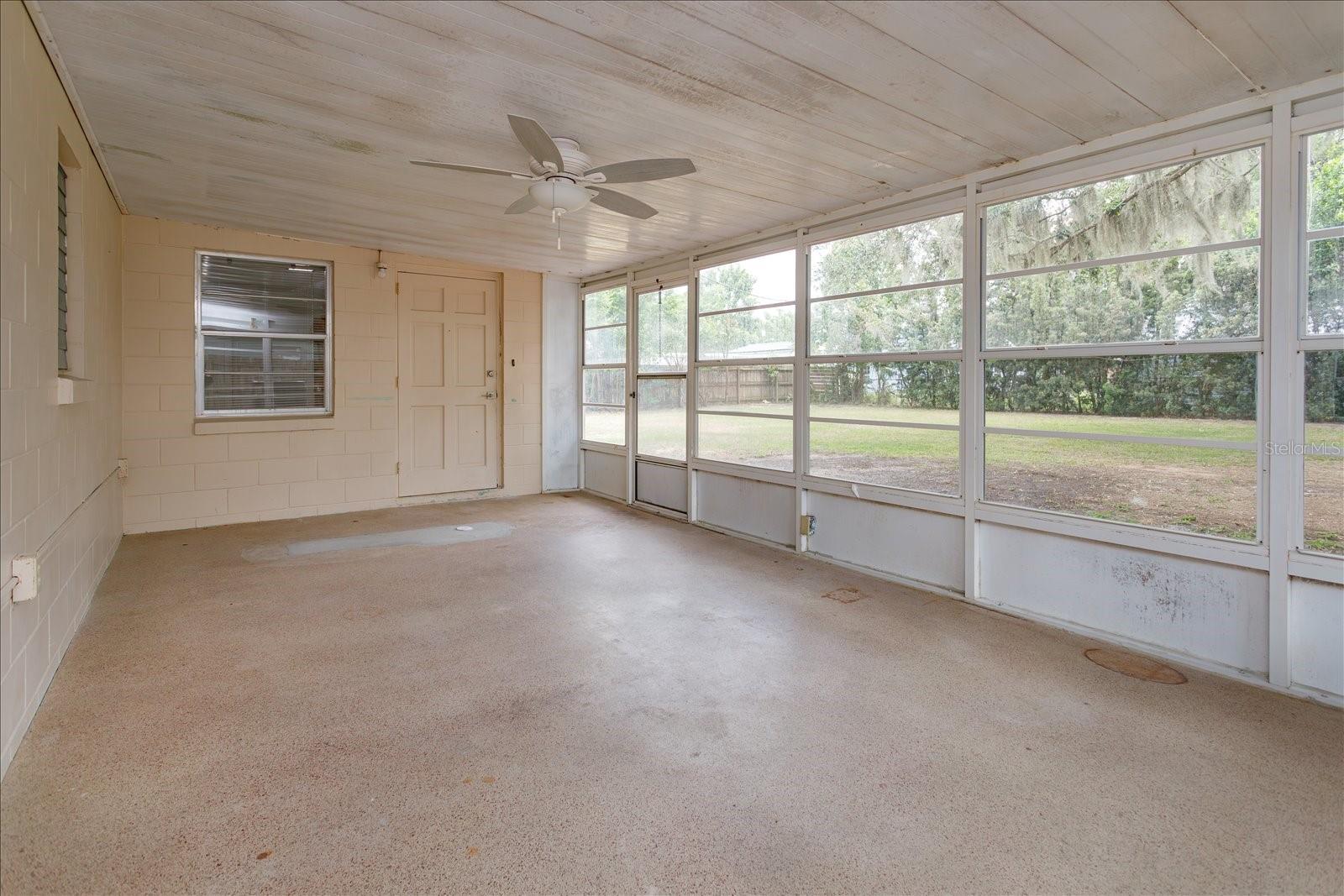 1300 ORANGE AVE, TAVARES, FL, 32778